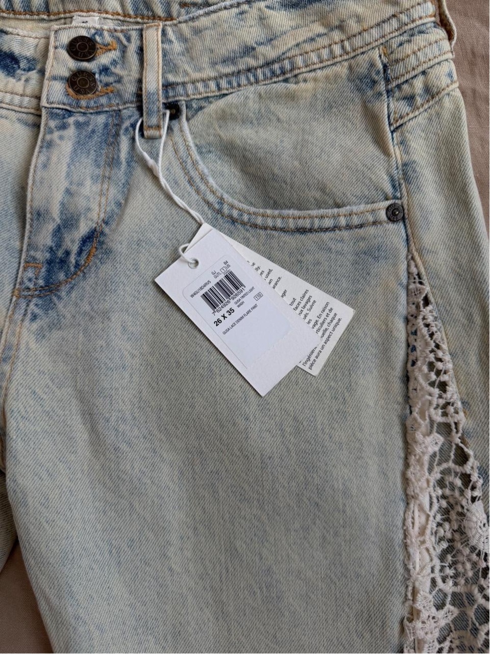 Guess Lace Denim Flare Pants Tinted Light Wash in Natural size 26 - Picture 3 of 6